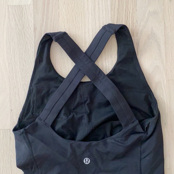Black sleeveless Lululemon workout top - Picture 7 of 7